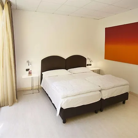 Goethe Aparthotel 3*