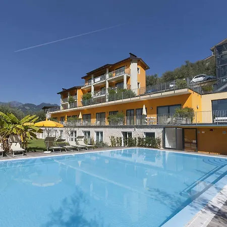Goethe Aparthotel Malcesine